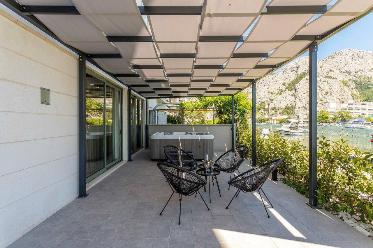 Luxury Apartment With Hot Tub Omiš Esterno foto